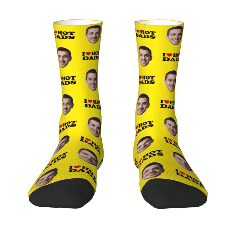 I Love Hot Dads カスタムドレスソックス メン - Dress Sock Men のレビューと価格