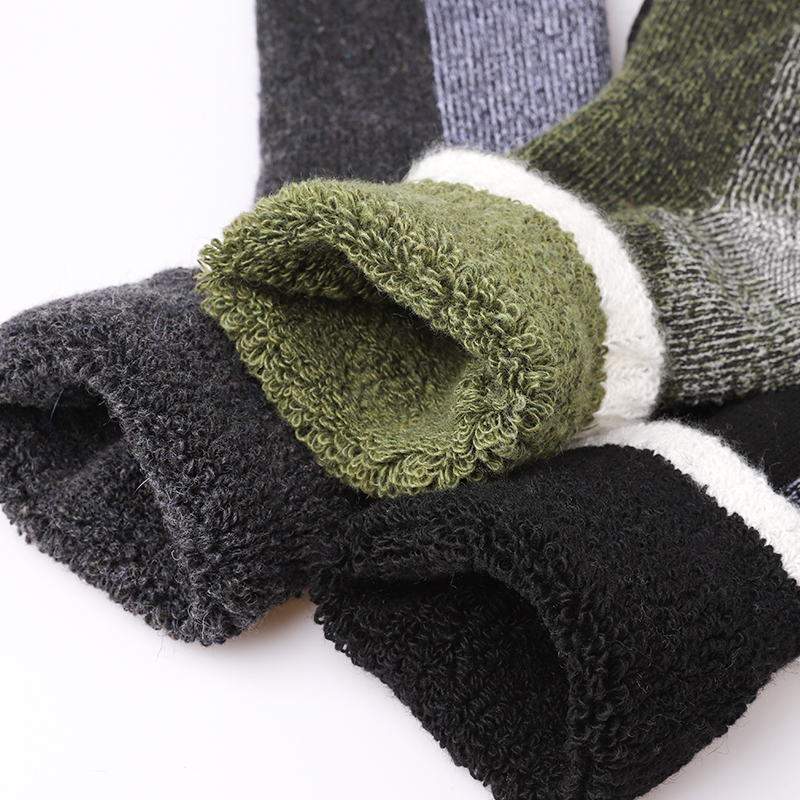 3 ペアの高品質の厚い冬の雪のアウトドアスポーツソックス男性 - Thermal Sock Winter のレビューと価格
