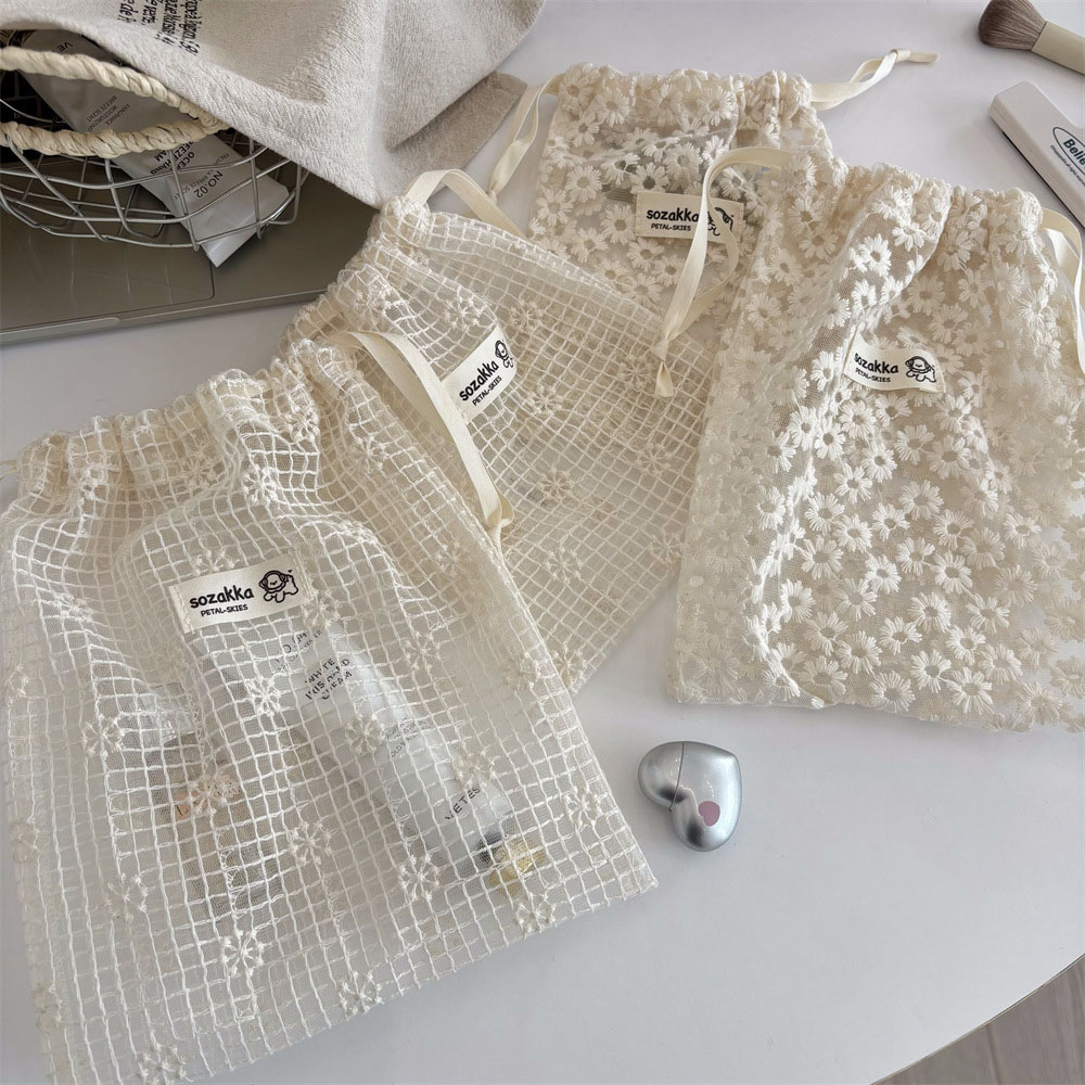 レース刺繍デイジーメッシュ巾着メイクアップバッグ夏旅行用トイ - Sock Organizer Tray のレビューと価格