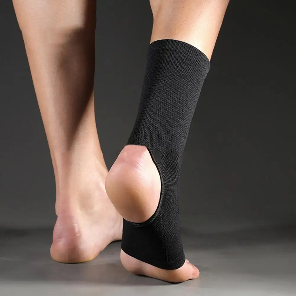 男性と女性のための足首ブレース圧縮スリーブ,通気性のある足首 - Ankle Brace Sock のレビューと価格